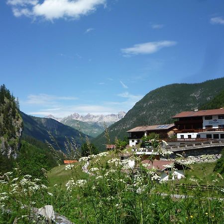 Gasthaus Alpenrose Gramais Exterior foto